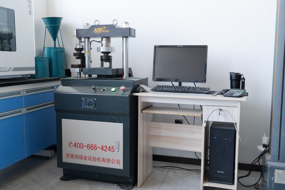 Автоматична машина для тискових випробувань