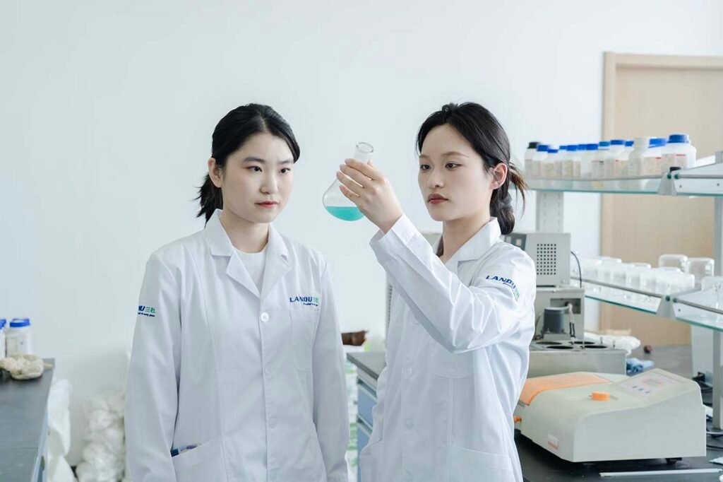 NOVASTAR-Laboratory-personnel