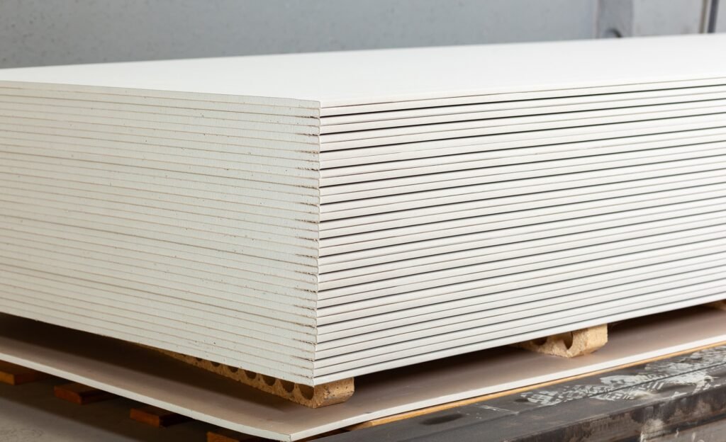 Stacking of white gypsum panels